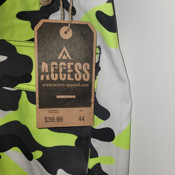 Access Apparel Camo Cargo Shorts with Belt, Waist 44, NWT - Picture 7 of 8